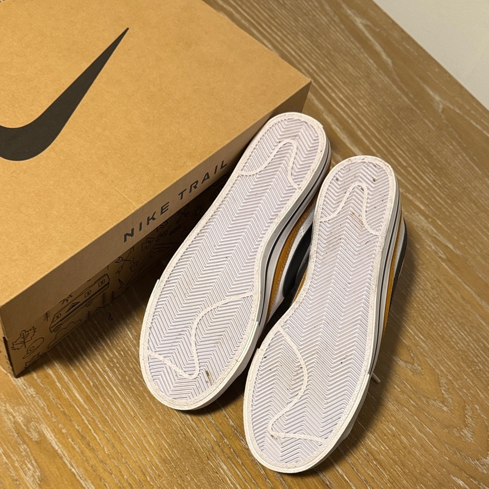 Woman’s Nike Court Legacy Sneaker - Picture 5 of 5